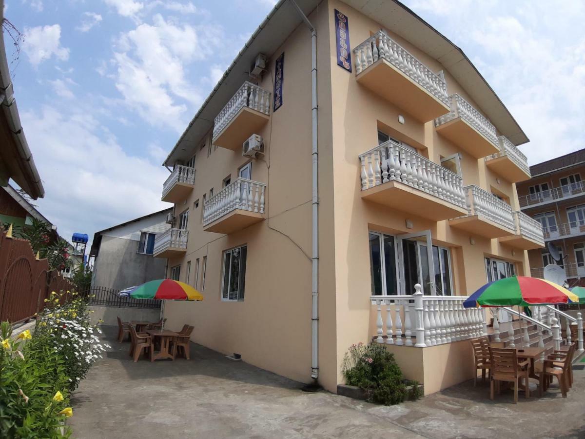 Timgiz Hotel Ureki Exterior foto